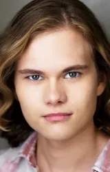 Иззи Стэннард