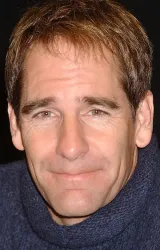 Скотт Бакула