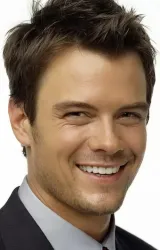 Джош Дюамель